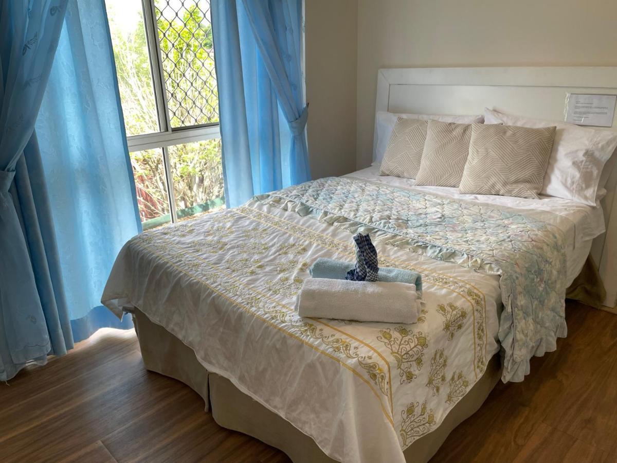 Theme Parks Amituofo Homestay Gold Coast Extérieur photo