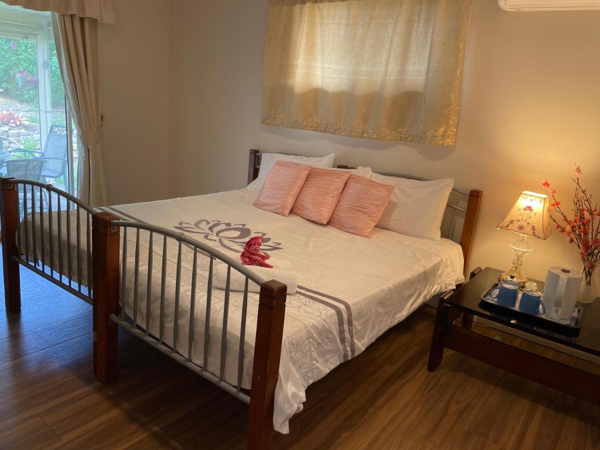 Theme Parks Amituofo Homestay Gold Coast Extérieur photo