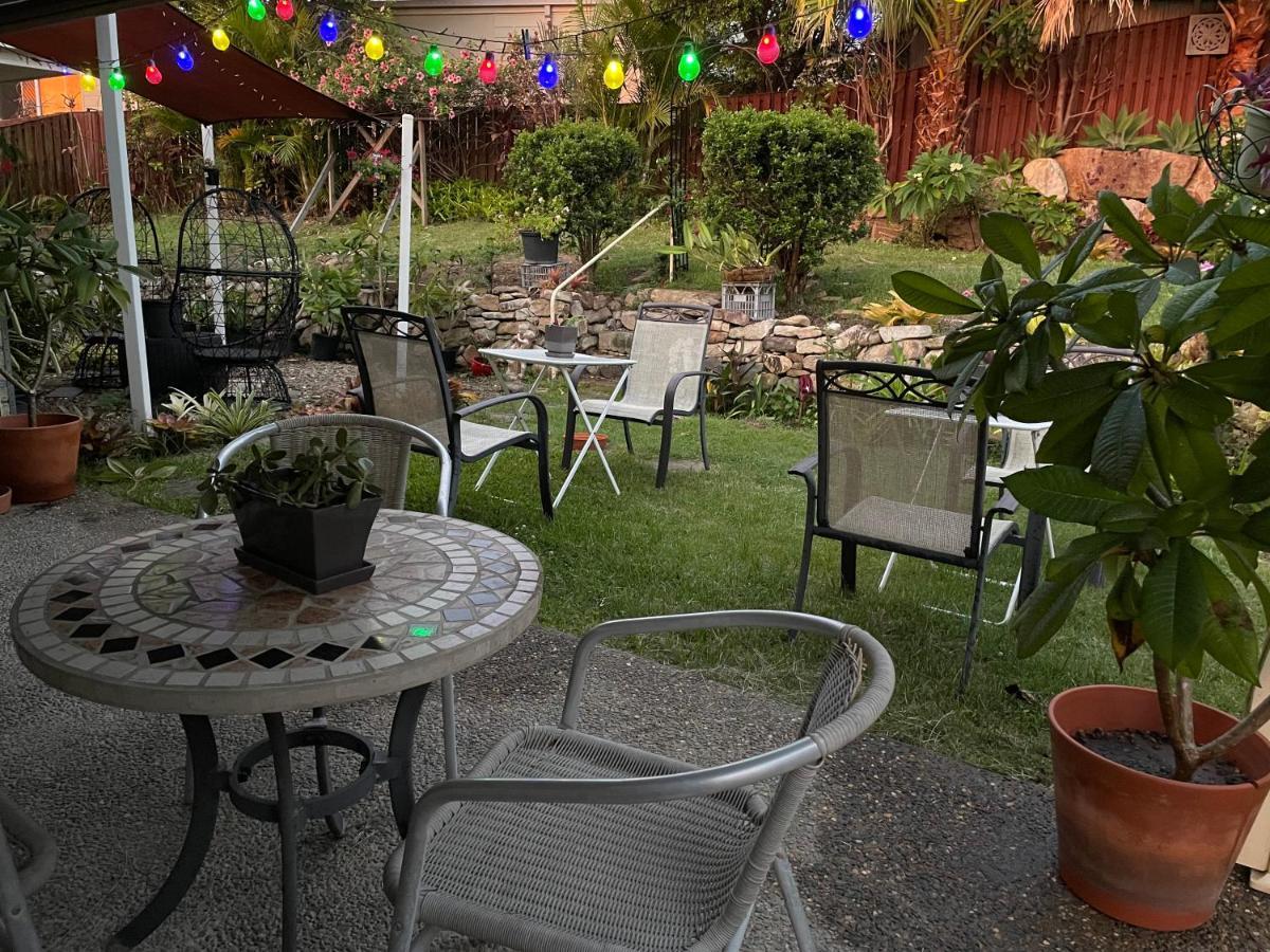 Theme Parks Amituofo Homestay Gold Coast Extérieur photo