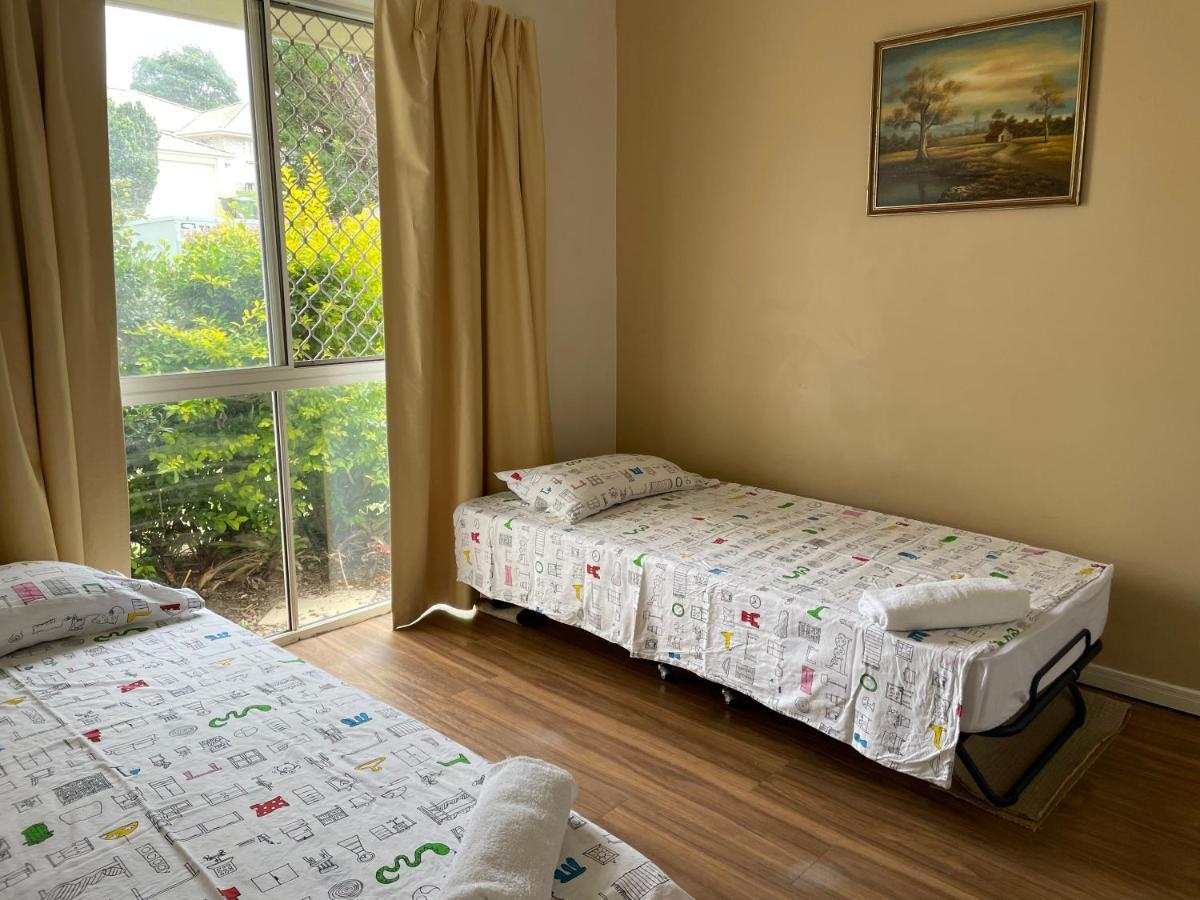 Theme Parks Amituofo Homestay Gold Coast Extérieur photo