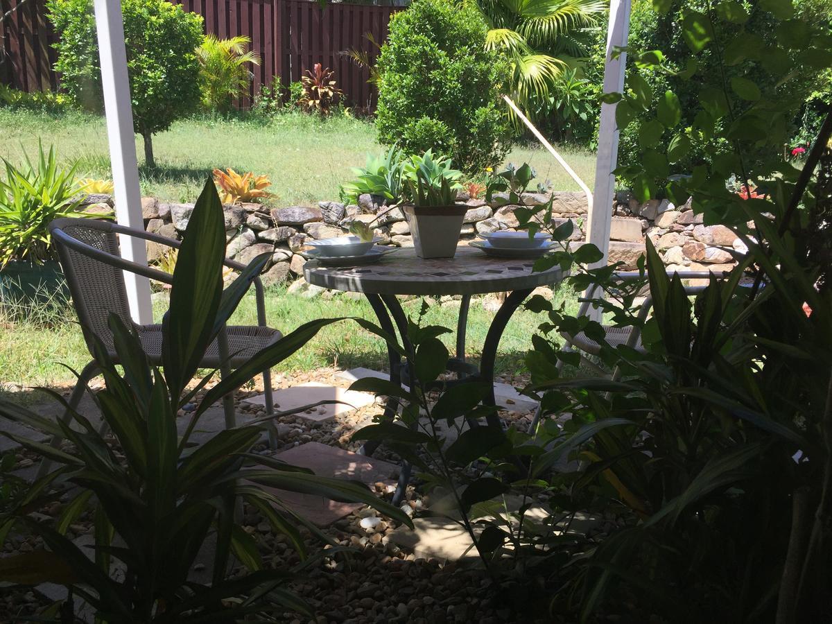 Theme Parks Amituofo Homestay Gold Coast Chambre photo
